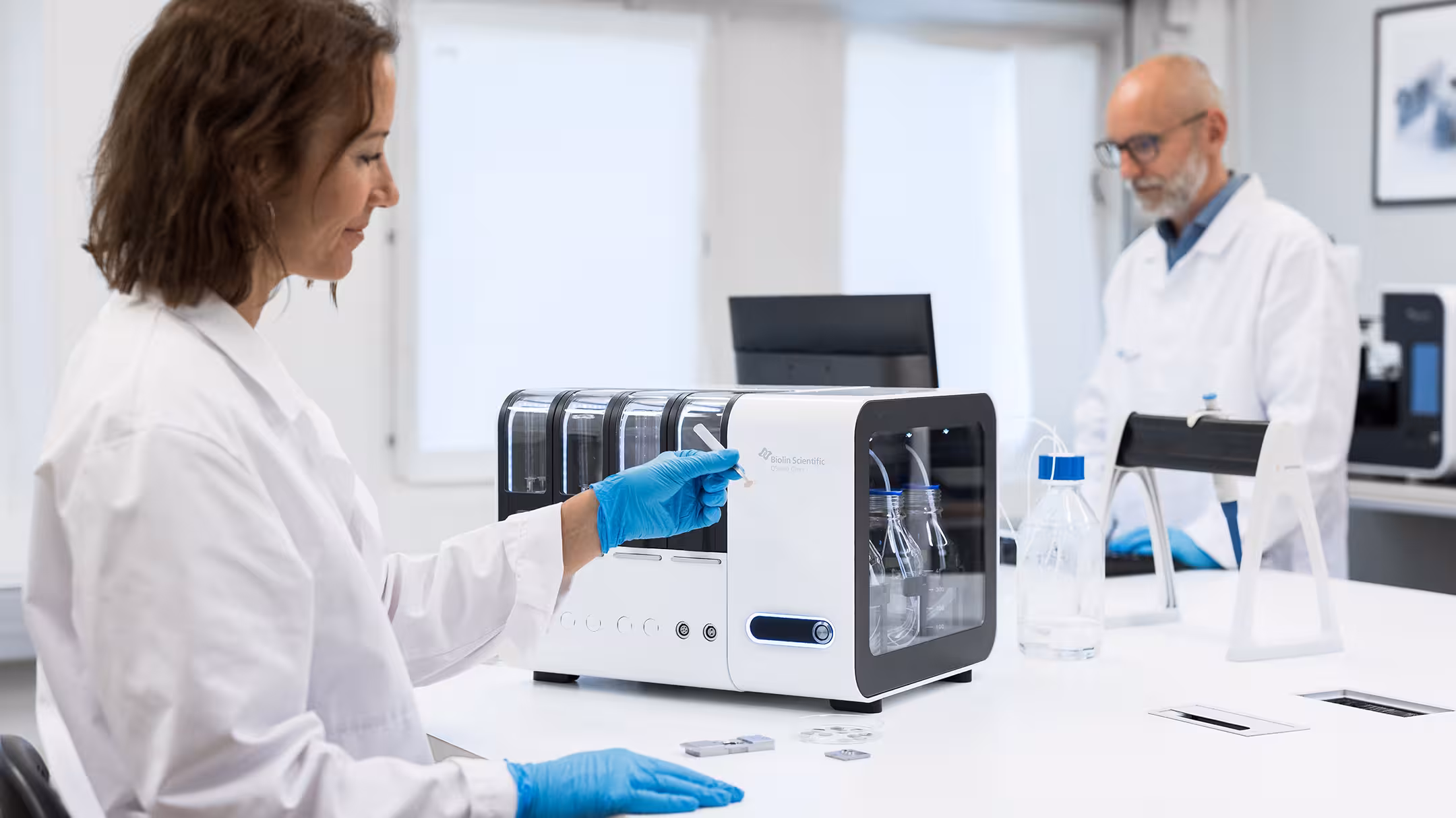 Mood image illustrating laboratory equipment.